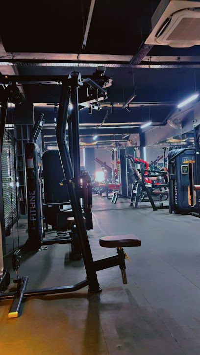 MMA FITNESS CENTRE 