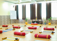 200, 300, 500 Hour residential yoga teacher training